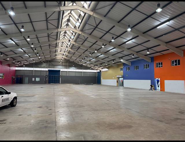 4,000M² WAREHOUSE TO LET IN UMHLALI